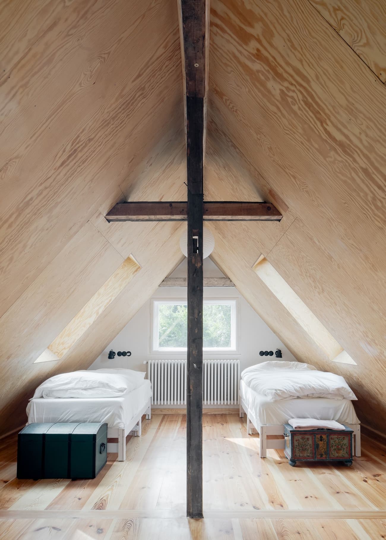 Architectural project - rustic interior, exposed beam, attic bedroom, cozy attic, minimalist room, white beds, twin beds, roof window, insulated attic, wooden interiors, intimate space, natural materials, wood, timber, natural light, sustainable design, warm tones, neutral tones, daylight, light wood, eco friendly, simple design, honey wood, rustic charm, serene atmosphere, Scandinavian style, relaxation room, wooden floor, timber walls, structural wood, wood cladding, white, Nordic design, cozy vibe, wood texture, pitched roof, peaceful retreat, warm vibe, cabin style, residential space, simple decor, compact living, pine wood, natural insulation, sloped ceiling, small windows, uncluttered space