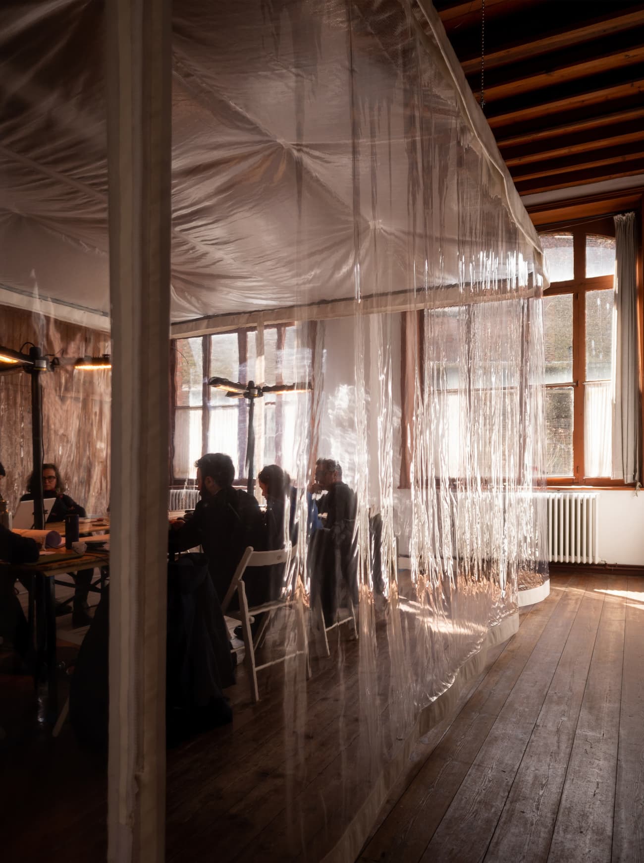 Architectural project - warm glow, passive lighting, collaborative space, modern workspace, contemporary office, flexible layout, rustic touches, texture rich, quiet space, informal meeting, indoor environment, meeting space, casual workspace, warm interior, natural materials, eco-friendly design, sustainable materials, relaxed vibe, natural light, transparent walls, exposed beams, daylight, wooden ceiling, light wood, multifunctional space, open concept, adaptable space, industrial chic, workspace, wood floor, biophilic design, inviting space, earthy tones, cozy atmosphere, bright interior, airy atmosphere, eco conscious design, texture contrast, dark wood, office space